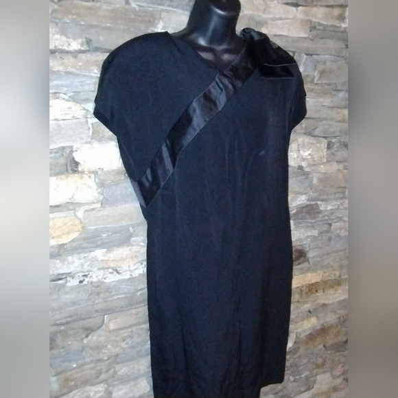 Adele Simpson vintage black formal shift dress with satin like trim - Picture 3 of 8